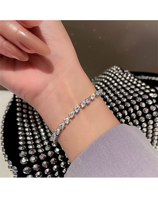 Sparkly Adjustable Rhinestone Beauty Bracelet Sparkly Adjustable Rhinestone Beauty Bracelet