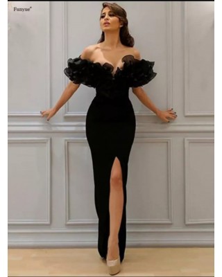 Formal Elegance In All Black