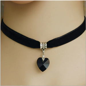 Jewel Heart Velvety Choker Necklace 