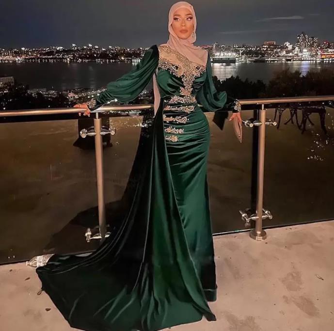 Emerald-Green-stain-Muslim-Evening-Dresses-Long-Sleeve-Crystal-Beaded-Stain-Turk